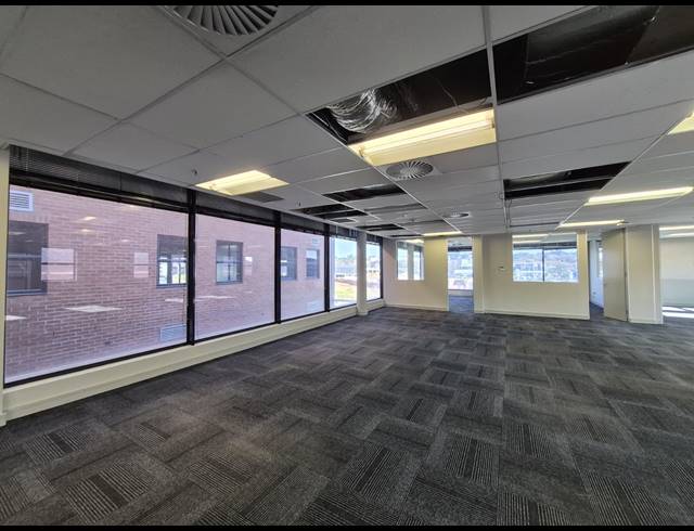 232M² OFFICE TO LET IN WAVERLEY